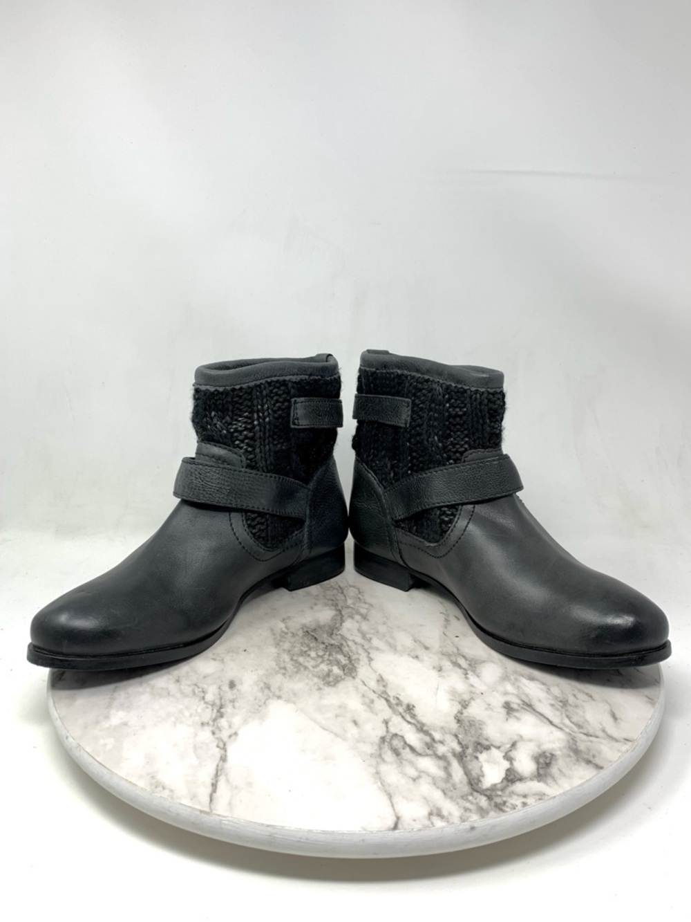 Skechers Stagecoach Gray Cable Knit Leather Buckle Detail Ankle Boots 8 Comfy - Picture 7 of 16